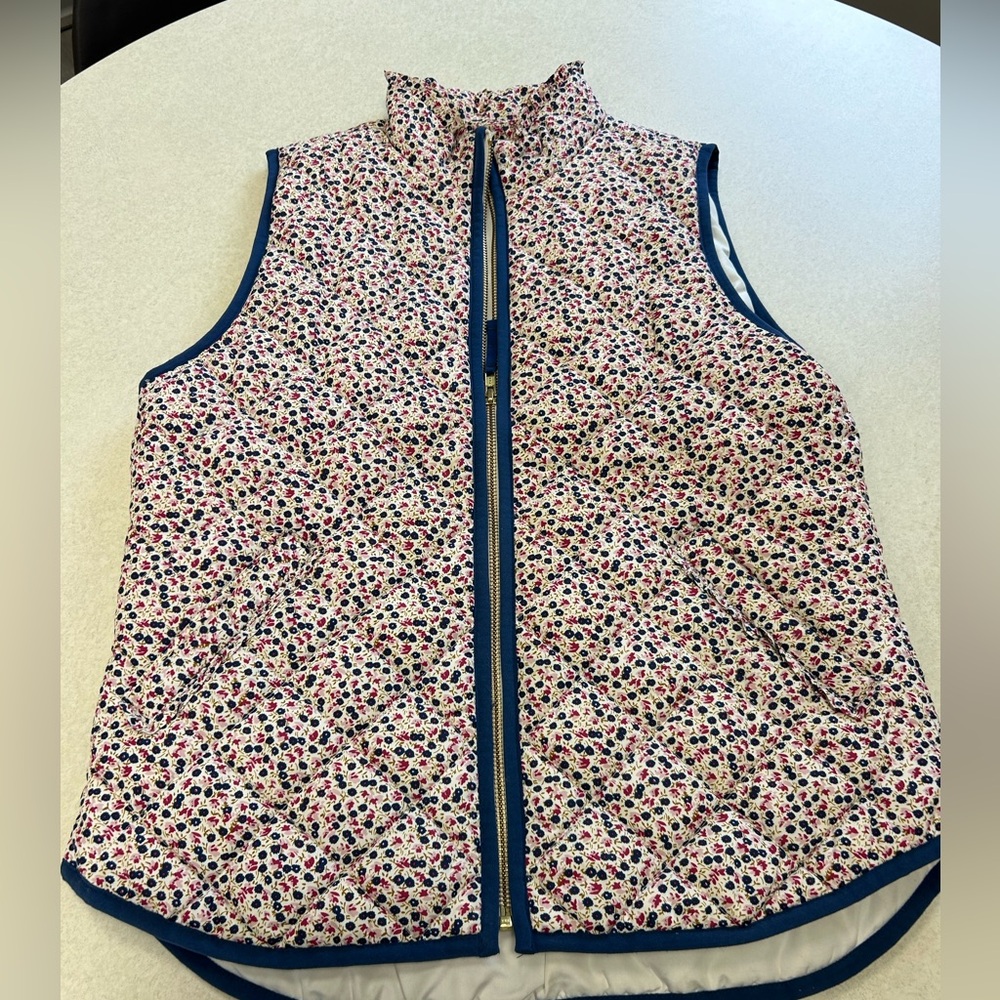 J Crew Floral, Mercantile, vest in size small.